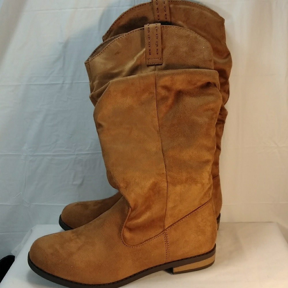 Size 5 girls/womans boots new